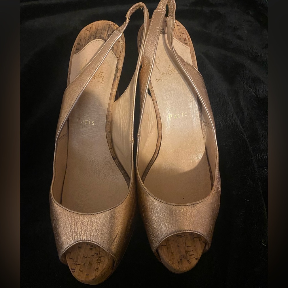 Christian Louboutin cork heel gold shoes - Picture 3 of 8